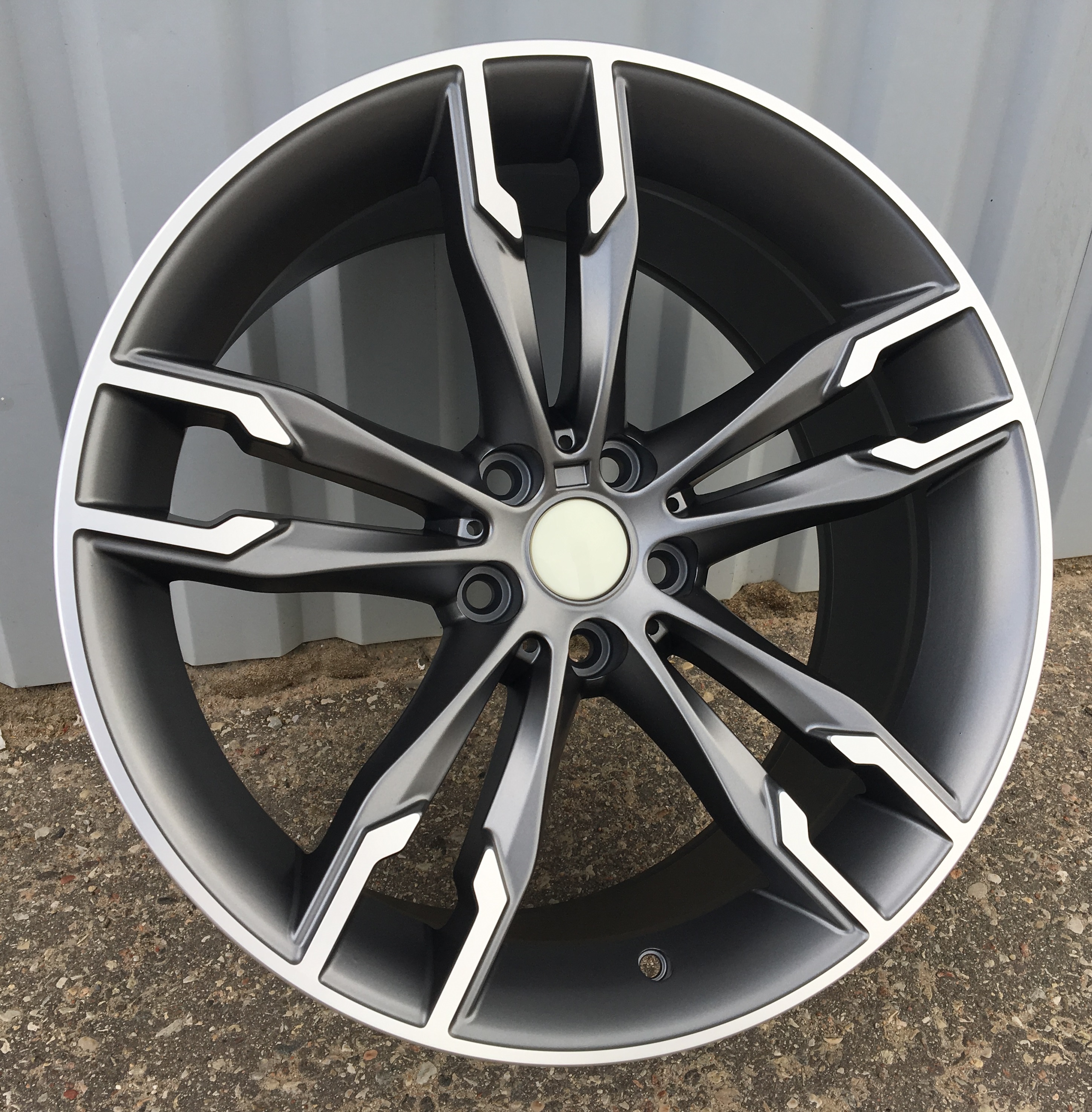 Bmw 5 7 поколение