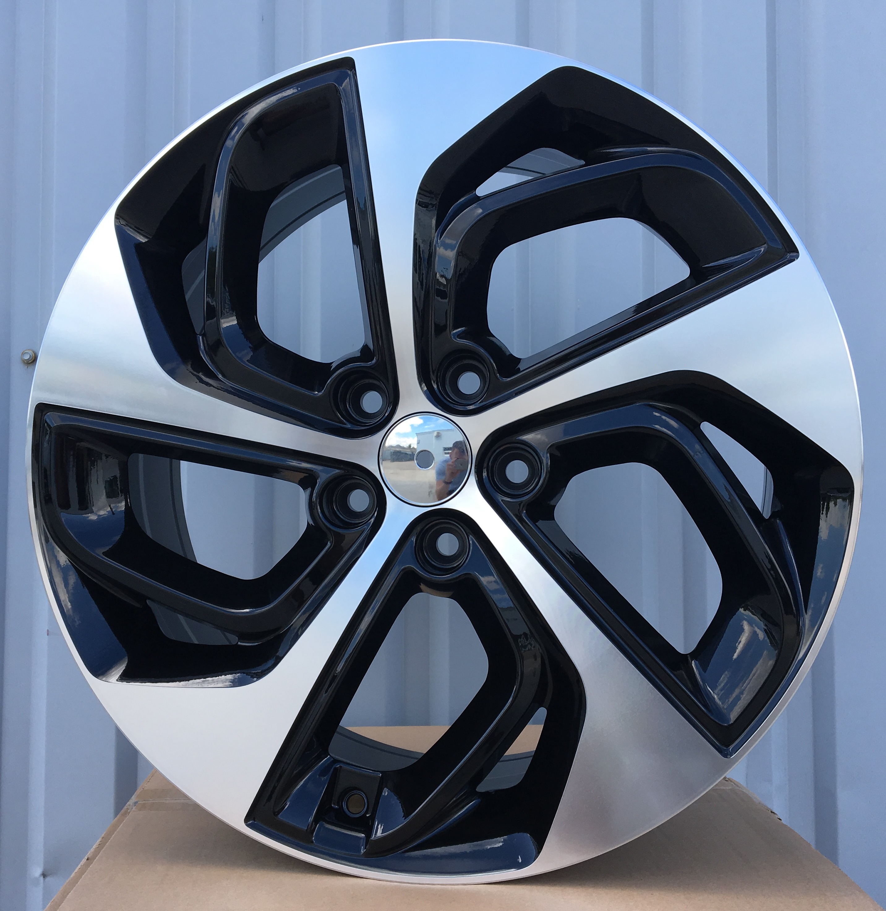 849 BF ALUFELNI 19" 5×114,3 KIA HYUNDAI NISSAN TOYOTA ET45. | Alu-felni.eu
